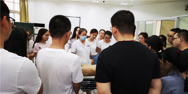 腹部查体、腹部穿刺.jpg