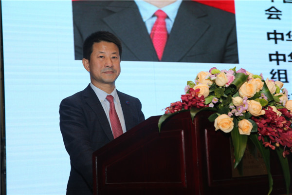 15.四医大西京医院王新教授做学术报告.jpg