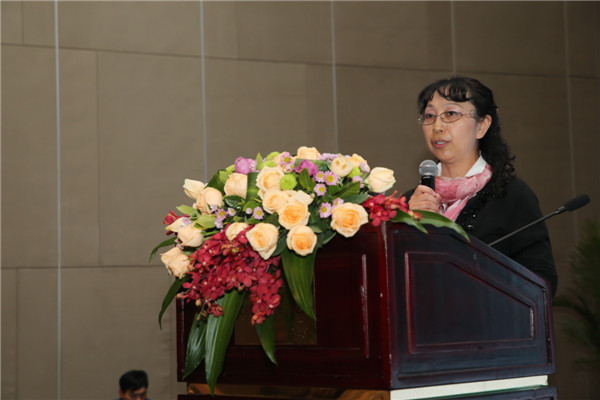 15.西安交大二附院戴菲教授做学术报告.jpg